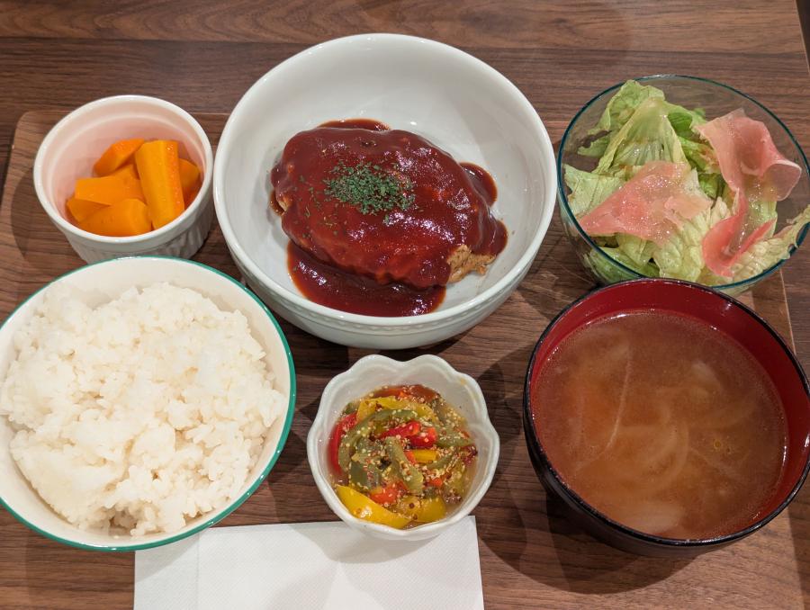 ハンバーグ定食